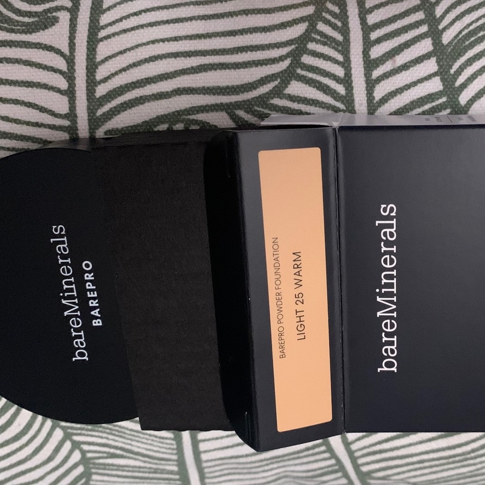 Bareminerals BarePro Powder Foundation light 25 warm 16 HR perfecting powder